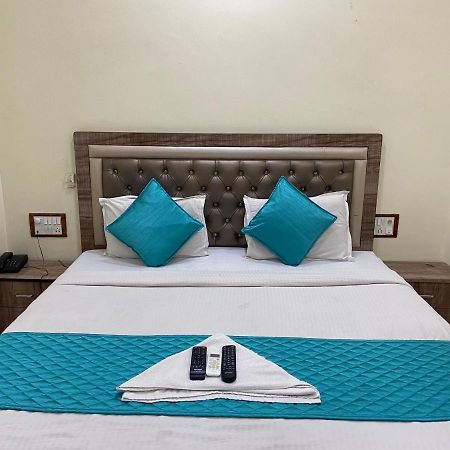 Hotel Apsara- Near J J Hospital Mumbai Dış mekan fotoğraf