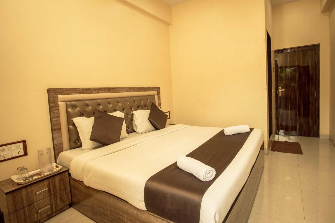 Hotel Apsara- Near J J Hospital Mumbai Dış mekan fotoğraf