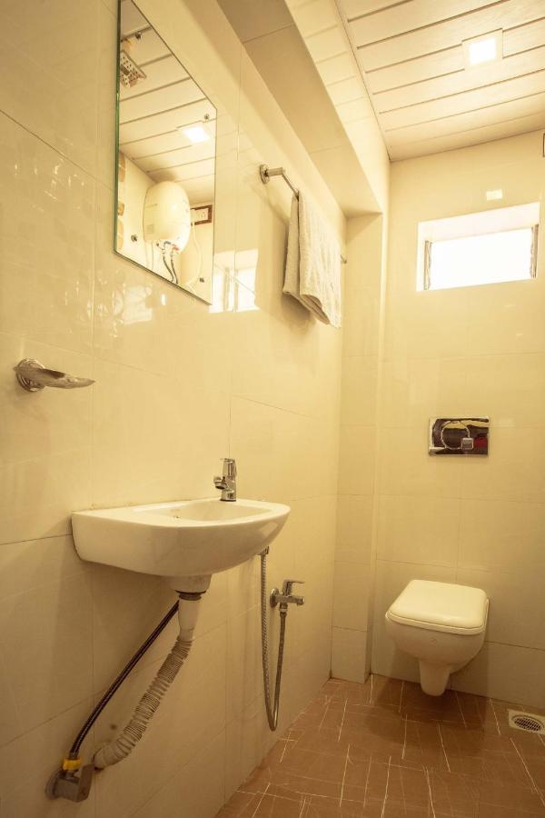 Hotel Apsara- Near J J Hospital Mumbai Dış mekan fotoğraf